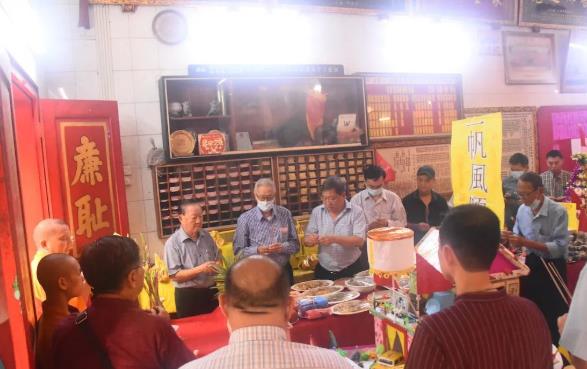 缅甸洪门青莲堂和胜总公司举行中元节祭祀仪式